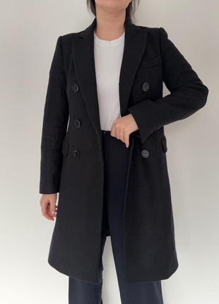 Гарнюще вовняне пальто zara