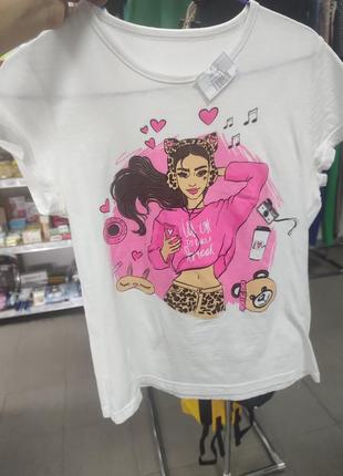 Розпродаж футболок