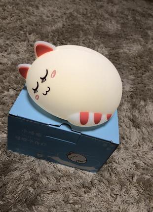 Ночник настольный силиконовый на батарейках котик