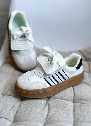 Кроссовки детские