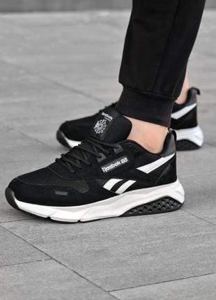 Мужские демисезонные спортивные кроссовки reebok черно-белые