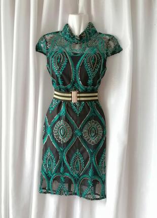 Красива ефектна міні сукня трикотаж зверху сітка прикрашена вишивкою паєтками , застібає...