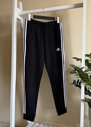 Спортивные штаны adidas