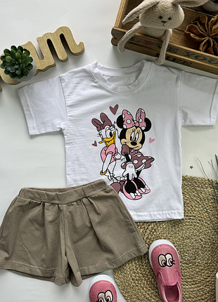 Костюм дісней з шортами беж