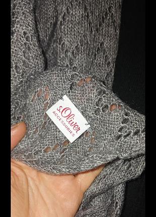 Брендовый шерстяной шарф серого цвета