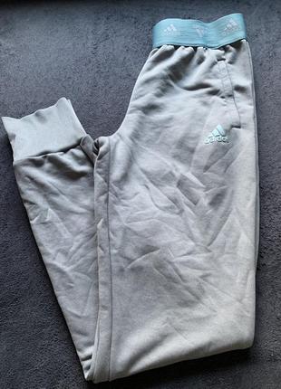 Спортивные штаны adidas