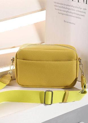 Сумка женская на широком ремешке, сумочка кросс-боди желтая