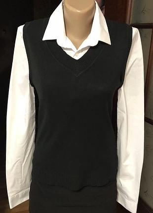 Чёрная жилетка