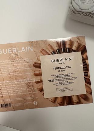 Тональная основа guerlain