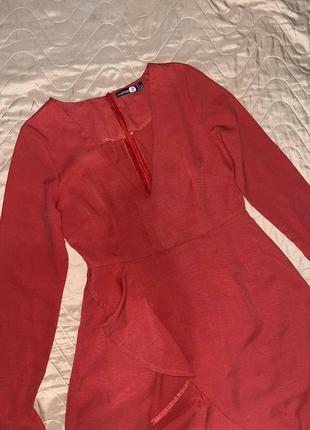 Платье boohoo с рукавами3 фото