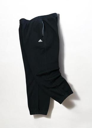 Чорні базові широкі спортивні штани adidas