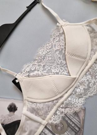 Белый кружевной бралет 70b hunkemoller нитевичка8 фото