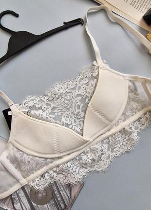 Белый кружевной бралет 70b hunkemoller нитевичка6 фото