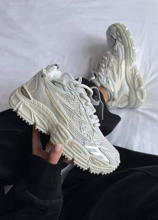 Кросівки off white