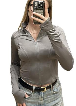 Спортивный лонгслив с отверстиями для пальцев на молнии