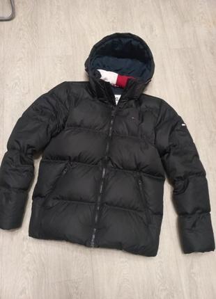 Пуховик  ,, tommy hilfiger, оригинал  р. s-m