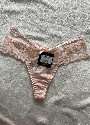 Трусики стринги кружевные