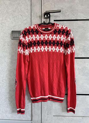 Свитер красный