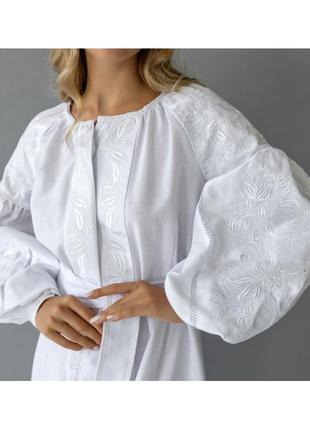 Платье вышитая ткань качественная не просвечивающаяся, элегантная