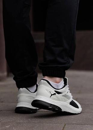 Puma hybrid astro white black 4