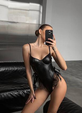 Эротическое женское белье черного боди