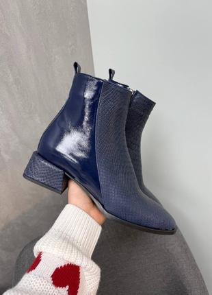 Нереально зручні класичні модні черевики квадрат