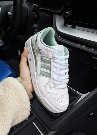 Женские кроссовки adidas forum - бело-оливковые