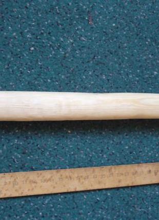 Строительная кирка.