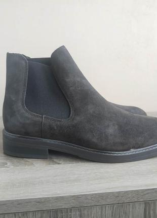 Нові якісні черевики челсі 41 р. ботинки