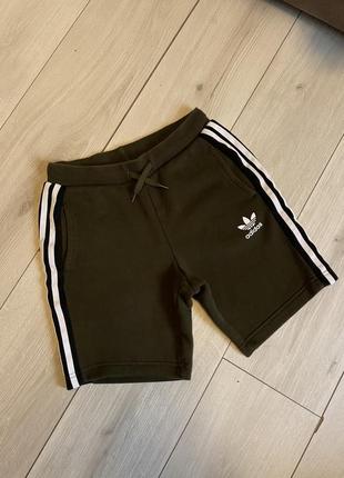 Adidas шорти