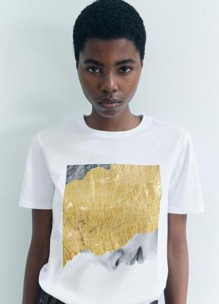 Новая белая футболка zara с золотым напылением