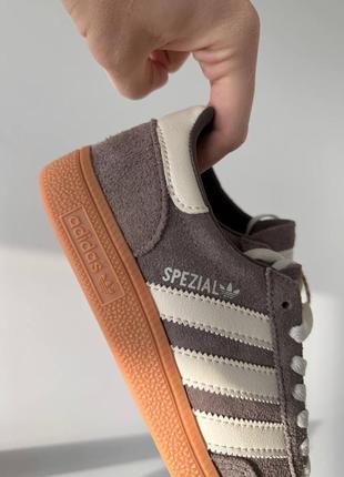 Жіночі кросівки Aop adidas Kids Low-Tops for Kids light brown6 фото