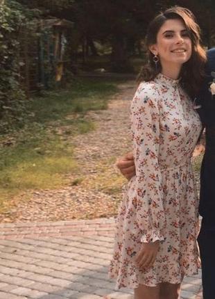 Сукня в квітковий принт