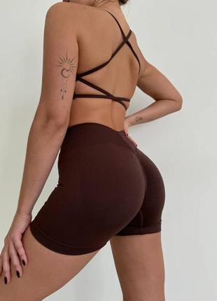 Бесшовный фитнес костюм топ шнуровка и шорты пуш-ап 4 цвета