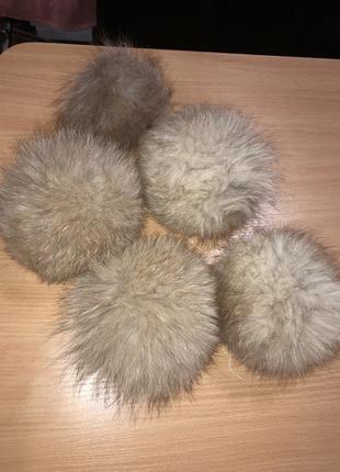 Помпончики из монаговицы