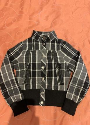 Классная куртка ветровка may girls