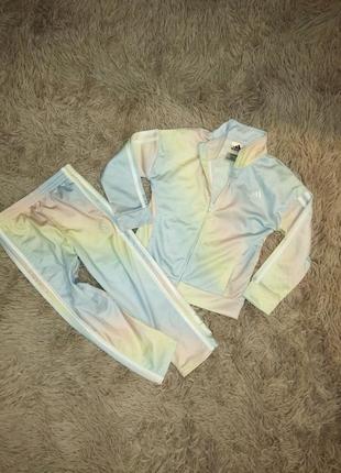 Спортивный костюм