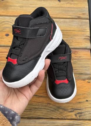 Кросівки  nike jordan 23р