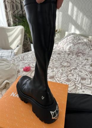 Продам ботинки