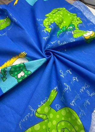 Ткань хлопковая с серебристыми надписями