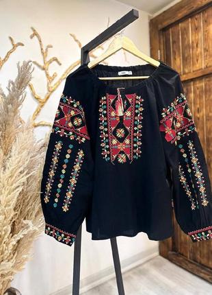 Колоритная блуза вышиванка, украинская вышиванка, этатно рубашка с вышивкой