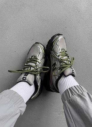 New balance 740 silver/yellow/black 9