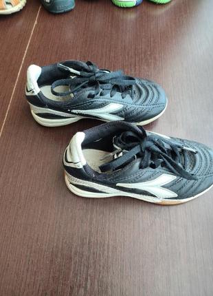 Кроссовки р.25-26. для мальчика 3-4 лет.