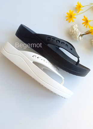 Оригінальні crocs шльопанцi,в'єтнамки baya platform flip.