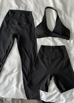 Спортивный комплект топ, лосины и велосипедки femmes oysho