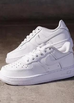 Оригінальні кросівки шкіряні nike air  force 1 le