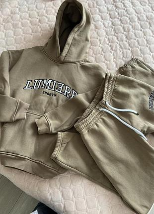 Спортивний костюм