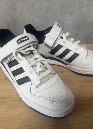 Шкіряні кросівки adidas originals forum low