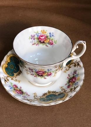 Чайна чашка та блюдце з кістяного фарфору royal albert виробництва англії.