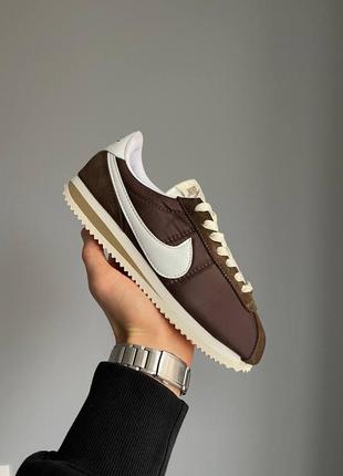 Женские кроссовки nike cortez baroque brown, тренд сезона, коричневые